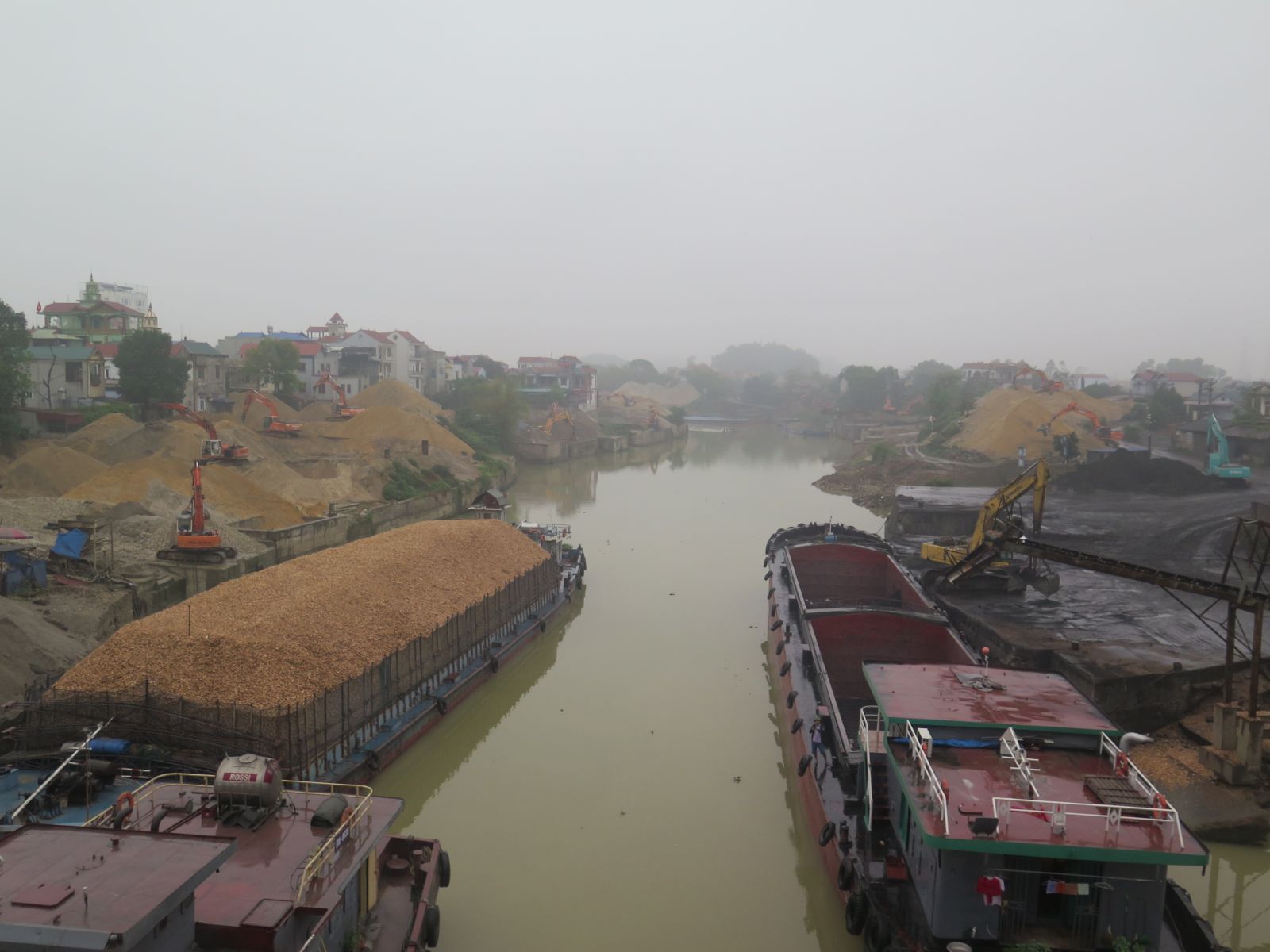 Thủ tục chuyển cấp từ bến lên cảng thủy nội địa theo quy định mới