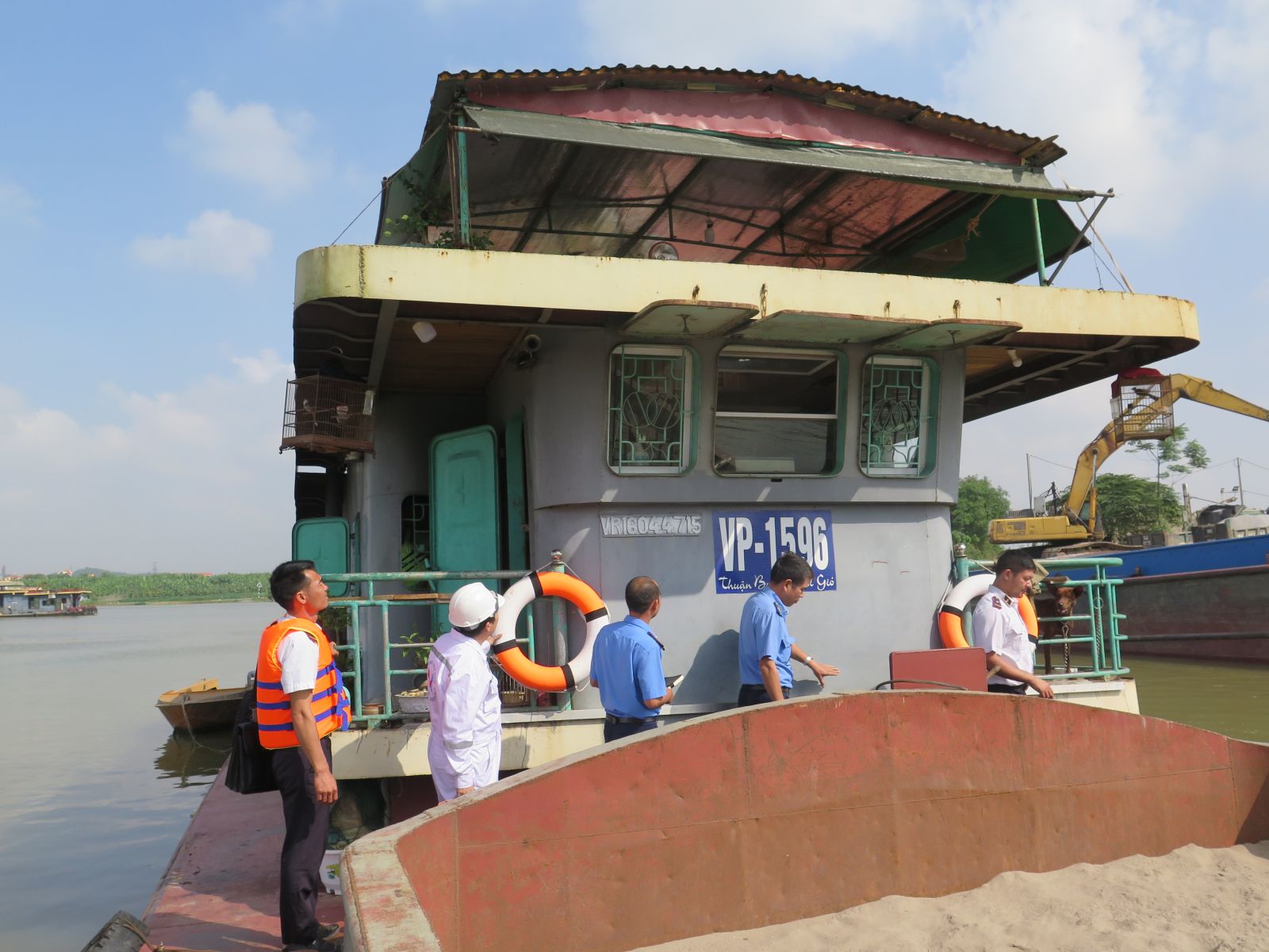 Quy định mới về trách nhiệm khắc phục hậu quả vi phạm giao thông đường thủy 