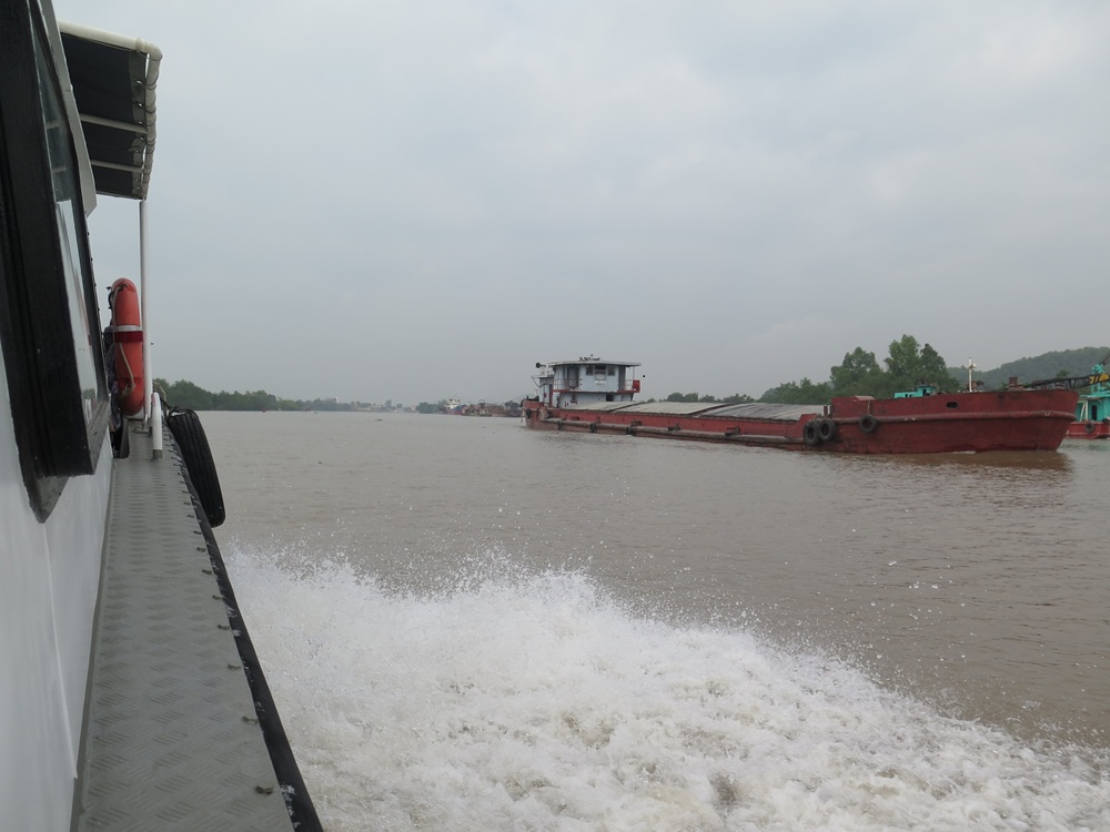 Nỗ lực bảo đảm luồng tuyến đường thủy sông Đuống, Cầu thông suốt, an toàn