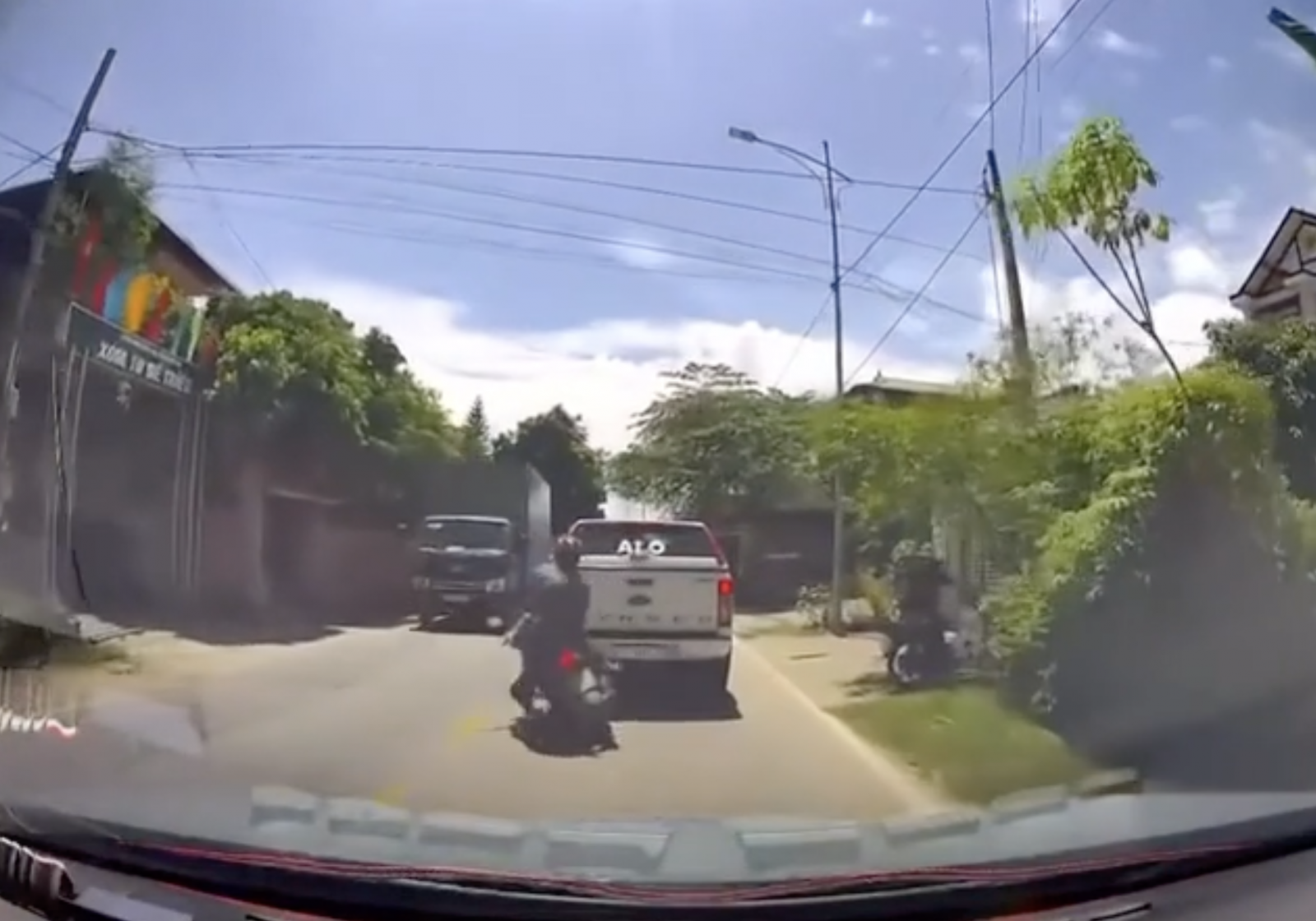 Bài học lớn cho người đi xe máy khi tham gia giao thông