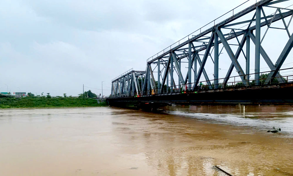 Bắc Ninh chủ động ứng phó lũ lớn trên các sông, không để phương tiện đi vào vùng nguy hiểm