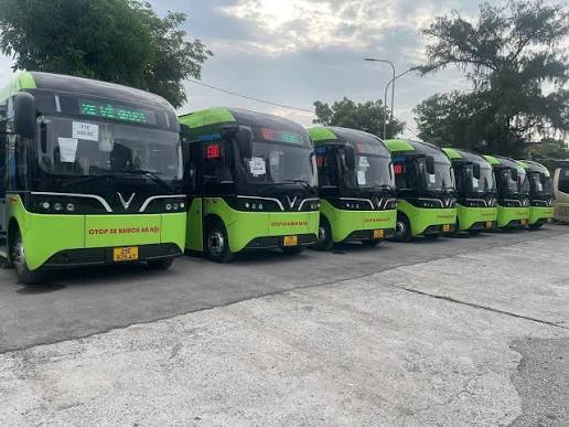 Đưa tuyến xe buýt điện 146 Hào Nam - Phù Đổng vào vận hành khai thác