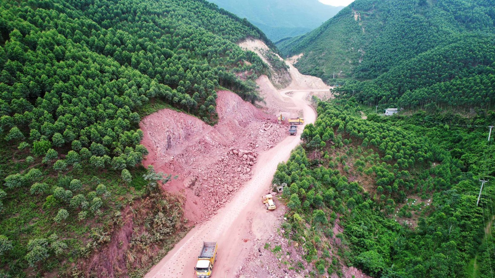 Tập trung gỡ “nút thắt” đẩy nhanh tiến độ thi công ĐT345 