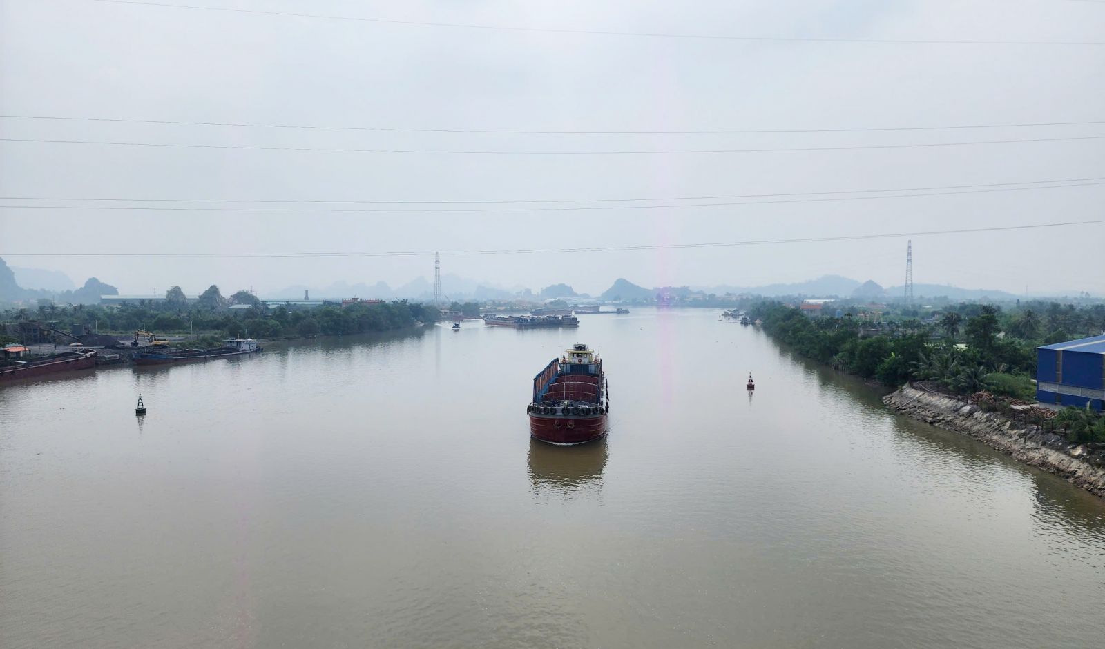 Hạn chế tàu, thuyền lưu thông trên sông Mạo Khê 