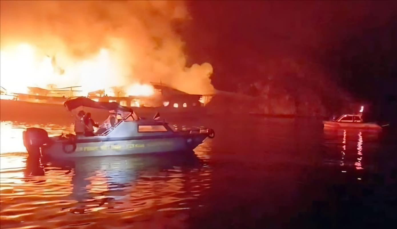 Tổng kiểm tra tàu du lịch trên vịnh Hạ Long