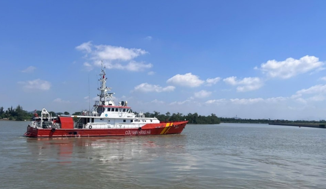 Hải Phòng: Cứu thành công 9 người trên tàu gặp nạn tại vùng biển Bạch Long Vĩ