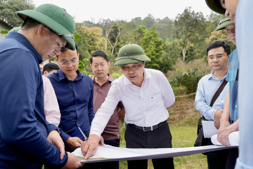 Quảng Ninh đẩy nhanh tiến độ GPMB dự án nâng cấp, cải tạo QL4B 