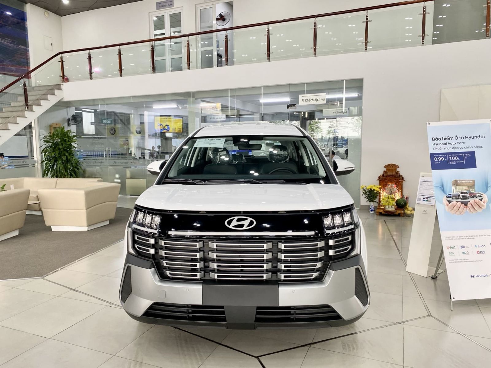 Hyundai Stargazer lần đầu ưu đãi đến 107 triệu đồng ở Việt Nam