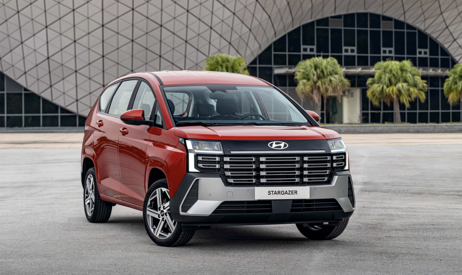 Hyundai Stargazer 2026 nâng cấp giá từ 569 triệu đồng ở Việt Nam