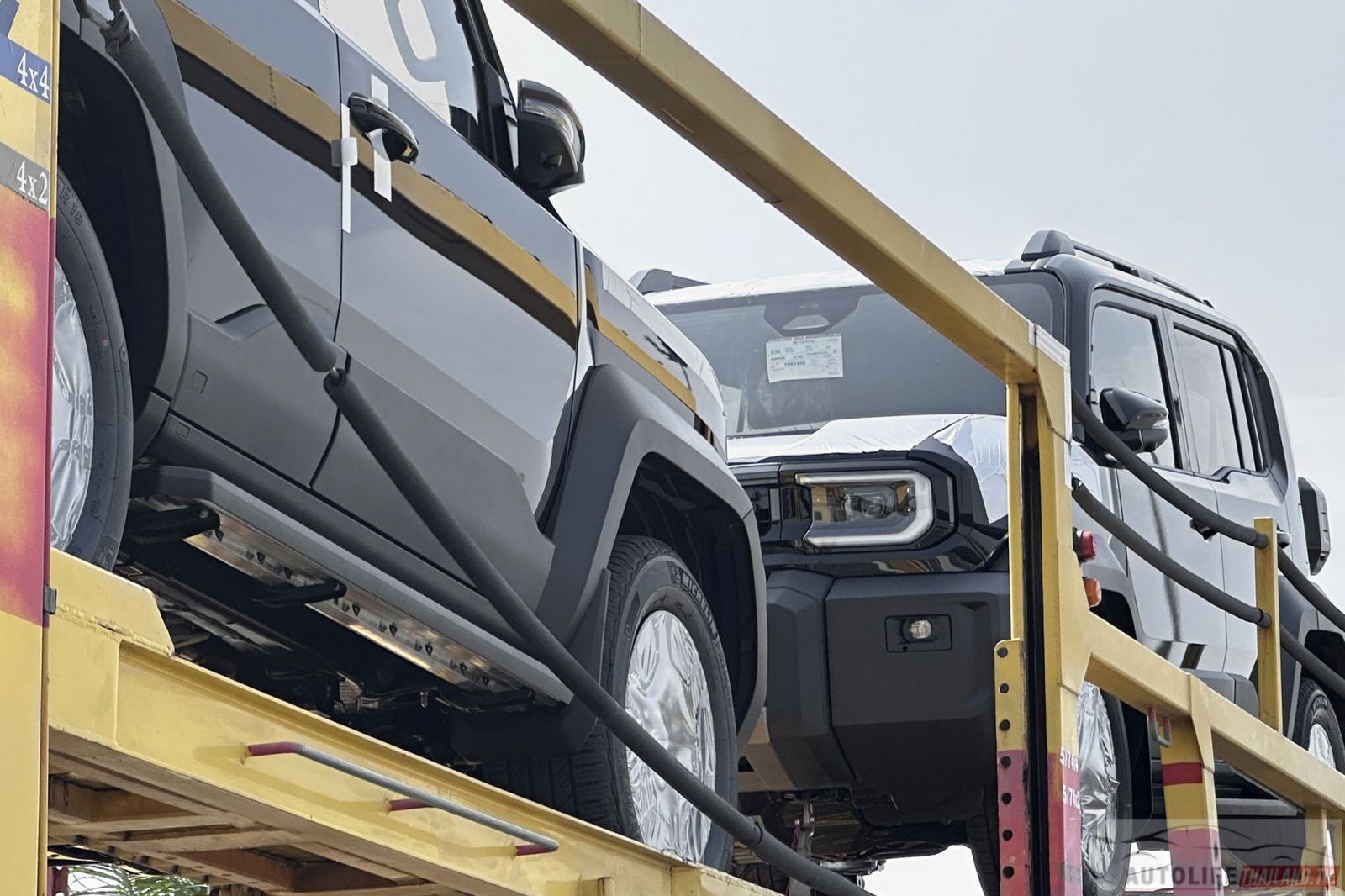 Ảnh thực tế Toyota Land Cruiser FJ sắp ra mắt quốc gia Đông Nam Á đầu tiên