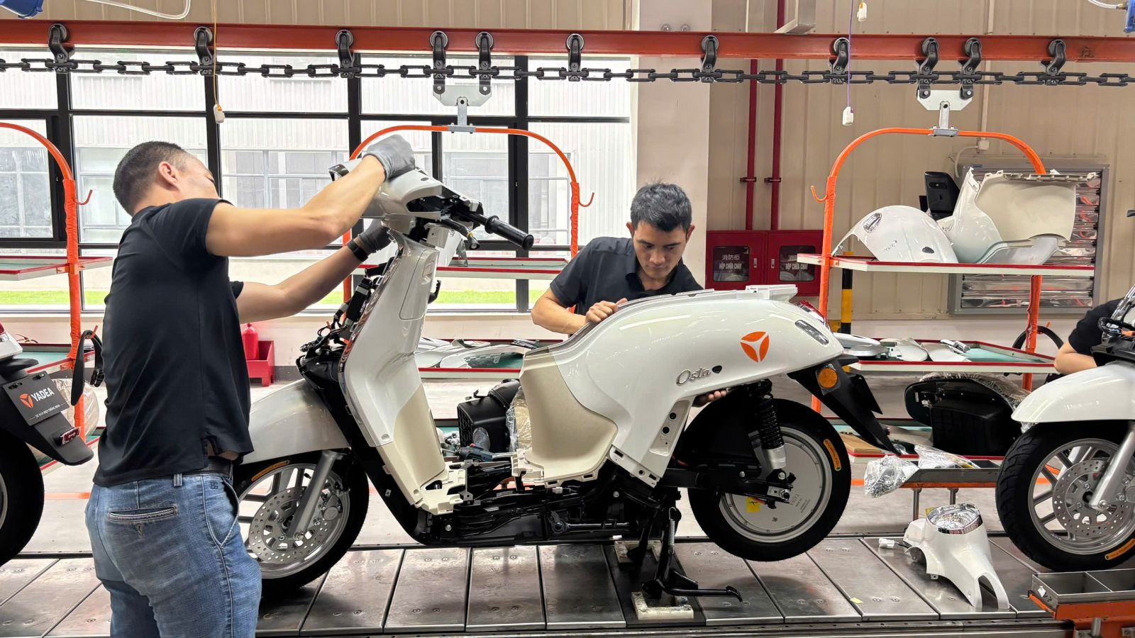 Cuộc đua giành thị phần xe máy điện ở Việt Nam: Yadea có động thái mới