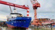 Hạ thủy tàu điện gió ngoài khơi