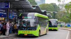 Hà Nội đầu tư, thay thế xe buýt điện