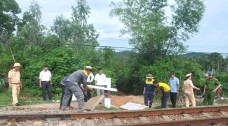 Rào chắn, xóa nhiều lối đi tự mở trên tuyến đường sắt Bắc - Nam qua Gia Lai