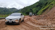 Khắc phục sạt lở, đường Hồ Chí Minh nhánh Tây qua Đà Nẵng thông tuyến trở lại