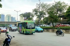 Tăng cường kết nối vận tải bằng xe buýt với Khu Công nghệ cao Hòa Lạc