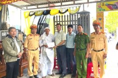 Quảng Ngãi thăm hỏi, hỗ trợ nạn nhân vụ tai nạn giao thông nghiêm trọng tại đèo Vi-ô-lắk