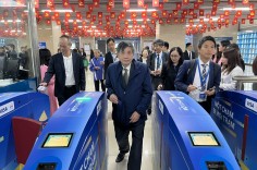 Hà Nội: Đưa hệ thống vé điện tử liên thông giao thông công cộng vào khai thác