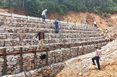 Nỗ lực khắc phục hậu quả thiên tai, bảo vệ tuyến đường Trường Sơn Đông