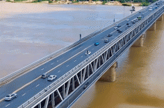 Hà Nội cấm nhiều loại xe qua cầu Thăng Long