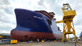 Đóng tàu Sông Cấm hạ thủy tàu năng lượng “xanh” 