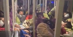 CSGT Đà Nẵng xử lý xe khách giường nằm 43 chỗ chở đến 60 người