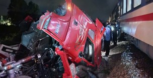 Vụ tàu SE8 tông xe đầu kéo ở Quảng Ngãi: Cảnh báo về chấp hành an toàn giao thông đường sắt