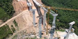 Giá dầu tăng mạnh, tiến độ cao tốc Khánh Hòa - Buôn Ma Thuột chịu sức ép lớn