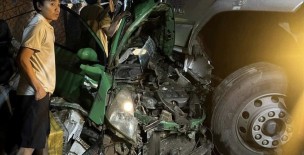 Lâm Đồng: Taxi tông trực diện với xe tải khiến ba người thương vong