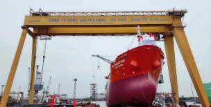Công ty Đóng tàu Phà Rừng hạ thủy thành công tàu dầu/hóa chất YN-05 