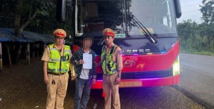 Đắk Lắk: Xử phạt tài xế xe khách dương tính với ma túy, lái xe tốc  độ 134 km/h