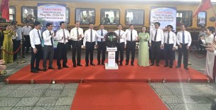 Khai trương đoàn tàu du lịch Phong Nha - Cố đô Huế