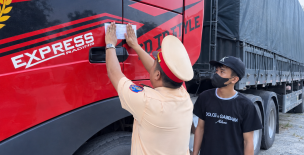 Xử phạt thanh niên 18 tuổi không bằng lái, điều khiển xe đầu kéo chạy quá tốc độ ở Đắk Lắk