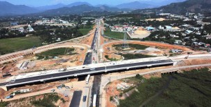 Chiều nay 20/10, dự kiến thông xe một làn cầu vượt Quốc lộ 14B và cao tốc Hòa Liên – Túy Loan