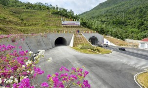 Đầu tư hơn 915 tỷ đồng nâng cấp hầm Cù Mông lên 4 làn xe
