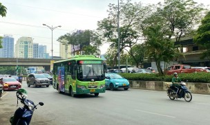 Tăng cường kết nối vận tải bằng xe buýt với Khu Công nghệ cao Hòa Lạc