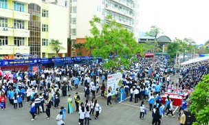 12.000 học sinh tham gia tư vấn tuyển sinh tại Trường Đại học Hàng hải Việt Nam