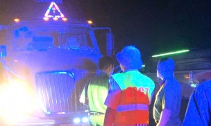 Cảnh báo hành vi nguy hiểm ném đá vào ô tô trên cao tốc qua khu vực miền Trung