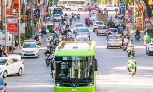 Hà Nội đưa nhiều xe buýt điện vào khai thác