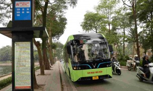 Hà Nội tiếp tục đưa thêm 52 xe buýt điện vào hoạt động
