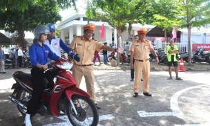 Đà Nẵng trang bị kỹ năng lái xe an toàn cho người dân ở 100% xã, phường