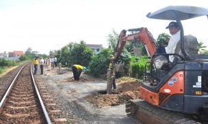 Đắk Lắk: Rào đóng vị trí nguy hiểm, đảm bảo an toàn hành lang đường sắt
