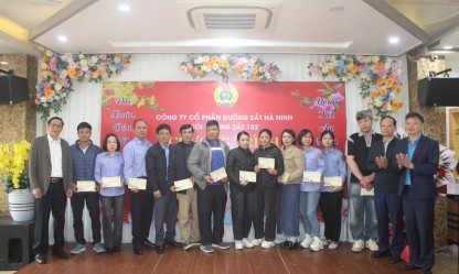 Chùm ảnh: Công ty CP Đường sắt Hà Ninh chăm lo Tết Bính Ngọ 2026 cho người lao động