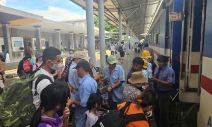 Đường sắt lần thứ 3 điều chỉnh giá vé tàu 