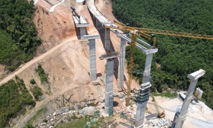 Giá dầu tăng mạnh, tiến độ cao tốc Khánh Hòa - Buôn Ma Thuột chịu sức ép lớn