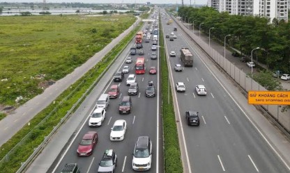 Rà soát hoàn thiện quy định về khoảng cách an toàn trên cao tốc 
