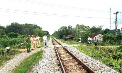 Quảng Ngãi rà soát lối đi tự mở qua đường sắt, tìm giải pháp xóa điểm nguy cơ tai nạn