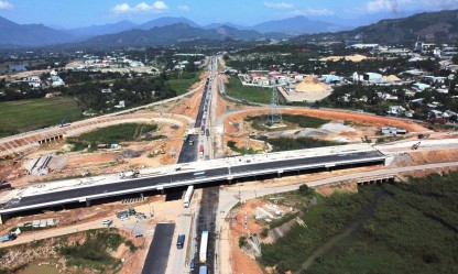 Nhộn nhịp công trường, tăng tốc về đích tại Dự án Nút giao Quốc lộ 14B - cao tốc Hòa Liên - Túy Loan
