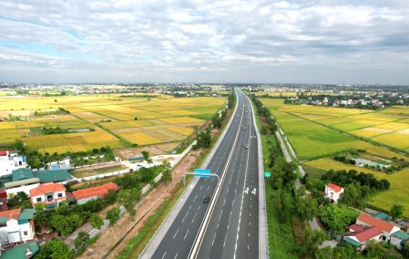 Huy động tối đa nguồn lực phát triển hệ thống đường bộ cao tốc