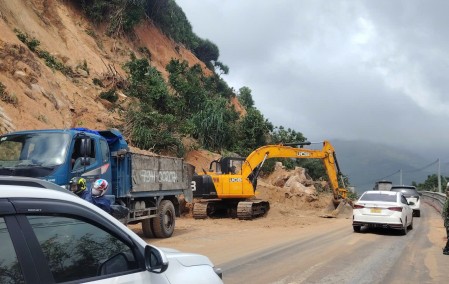 Chủ động ứng phó mưa lớn, sẵn sàng đảm bảo giao thông